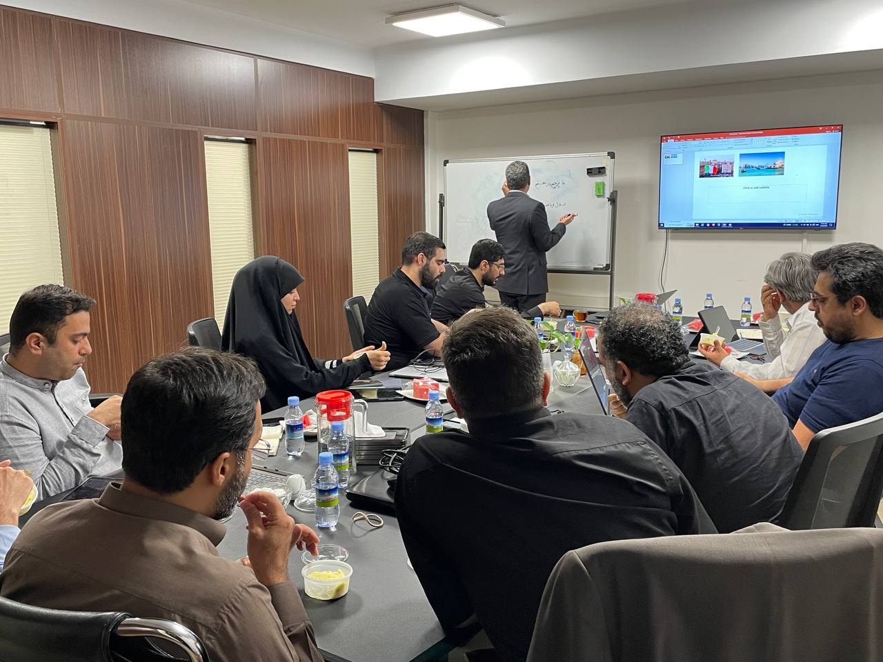 برگزاری کارگاه «نگاشت شناختی چشم‌انداز با استفاده از تکنیک ZMET» برای مدیران حوزه هنری
